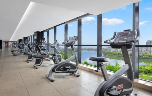 Crowne Plaza Yucheng or Similar