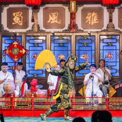 Sichuan Opera Face-Changing Show (min. 4 pax)