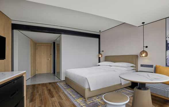 Chengdu Sheraton Lido Hotel or Similar