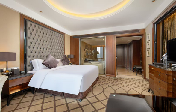 Wyndham Grand Plaza Royale Furongguo Changsha or Similar 